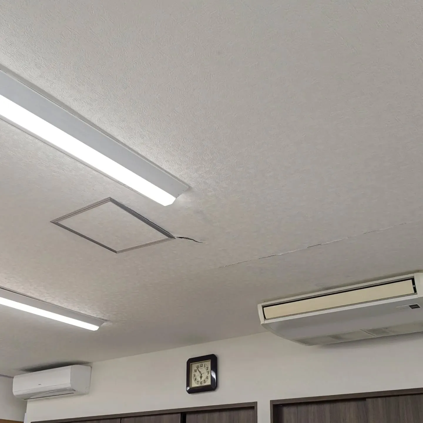 今回ある店舗の天井の崩落の相談を受け業者の紹介を行ないました...