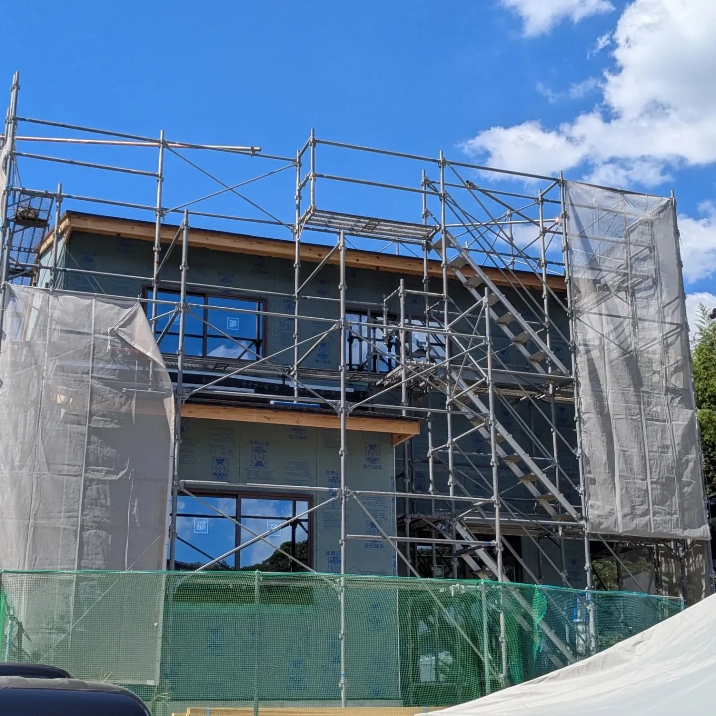 今回も門司（もんじ）洋瓦で谷川福岡の東区にコロニアル工事でお...